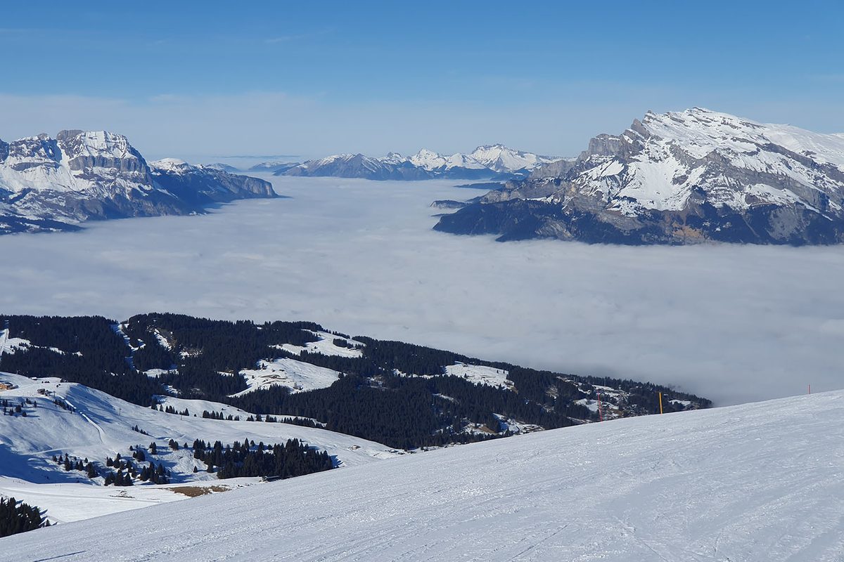 Mer de nuages vue des pistes